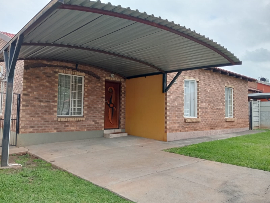 To Let 3 Bedroom Property for Rent in Waterval East North West